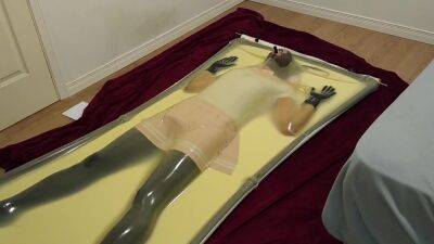 Girl Left In Vacuum Bed - hclips