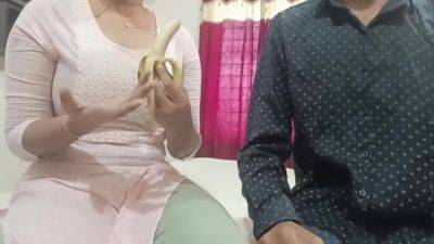 Jiju Ne Sali Ko Banana (kela) Bol Kar Apne Lund Khila Diya Virgin Sali Jor Se Chilaya Jab Jiju Lund Ghusaya Sali Ke Chut Main - hotmovs.com - India