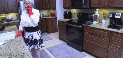 Mature BAD GRANDMA, Milfs Video - inxxx.com