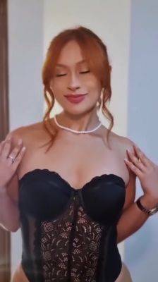 #Redhead #Lingerie #Corset #Blackoutfit #Seductive #Latina #Bigbooty - Sex Cam - hotmovs.com