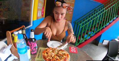 Pizza before making a homemade sex tape with his busty Asian girlfriend - alphaporno.com - Thailand