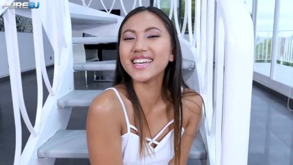 May Thai Asian Girl Point-Of-View Sweet Blowjob - xozilla.com