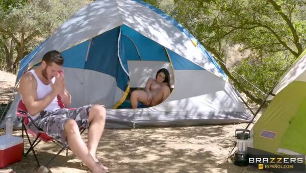 Dillion Harper - Raising the Tent - porntry.com