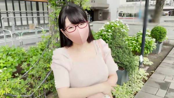 0002258_三十路デカパイの日本女性が人妻NTRのパコパコ - upornia.com