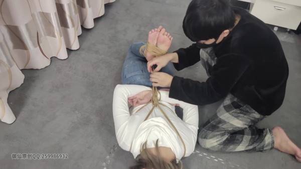 Girl Hogtied And Breathplay - upornia.com